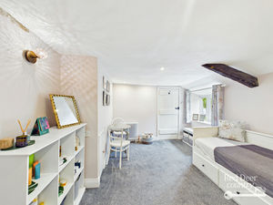 Bedroom 5- click for photo gallery